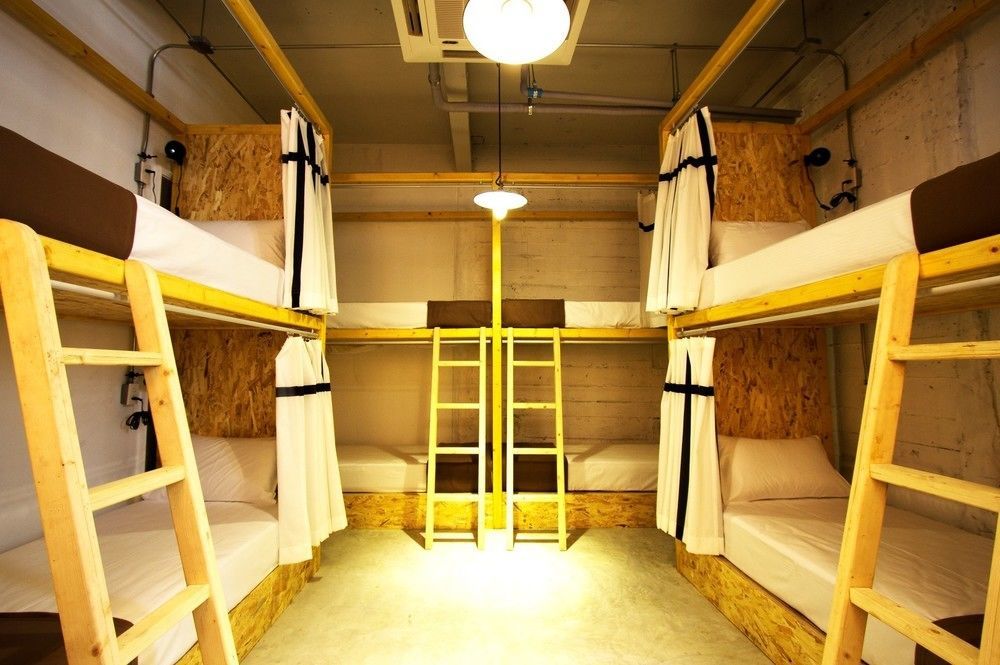 Oneday Hostel Sukhumvit 26 Банкок Екстериор снимка